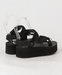 「Teva」 フラットサンダル 22cm ブラ...の詳細画像1