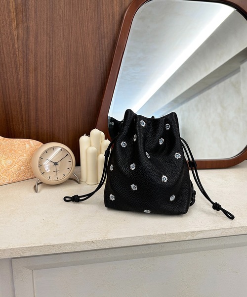 【新品】BEAURE ヴュレ ビュレ カウレザー フラワー刺繍 巾着 ショルダー Beau're ショルダーバッグ バッグ BEAURE ヴュレ カウレザー