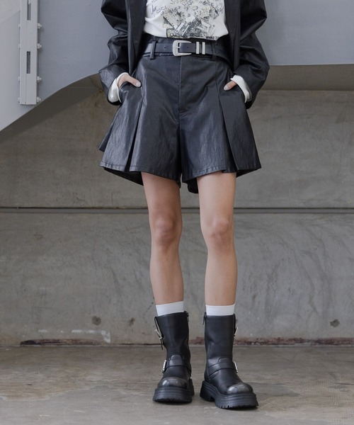 新品未使用 PAGE BOY ピッタハイウエストフェイクレザースカート　ブラック PAGEBOY（ページボーイ）の「ピッタハイウエストフェイクレザー