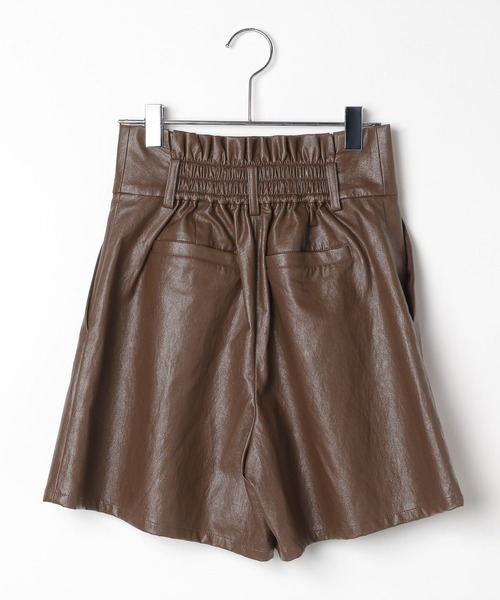 PAGEBOY パンツ フェイクレザータックショートパンツ レディース