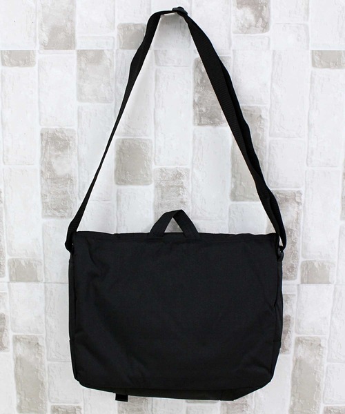 ショルダーバッグ Carhartt Ripstop Messenger Bag Black B0000509-BK Carhartt Ripstop Messenger Bag 19 X 12.5 X 5.5 Black