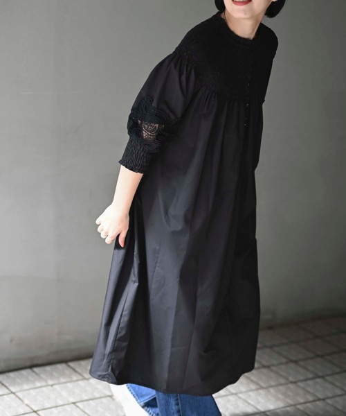 レースシャーリングワンピース（BLACK） ＆HALF ワンピース レースシャーリングレイヤードワンピース