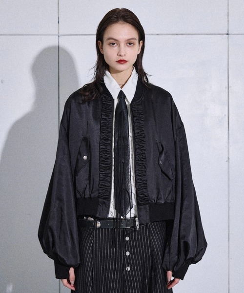 ブルゾン アウター Satin frill short bomber jacket / サテンフリル