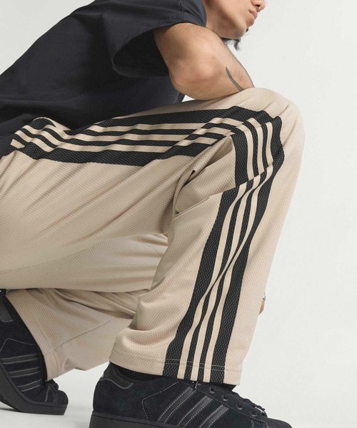 アディダス　ルーズメッシュ　トラックパンツ　サイズM adidas（アディダス） ワイドパンツ スウェットパンツ ジャージ ルーズ