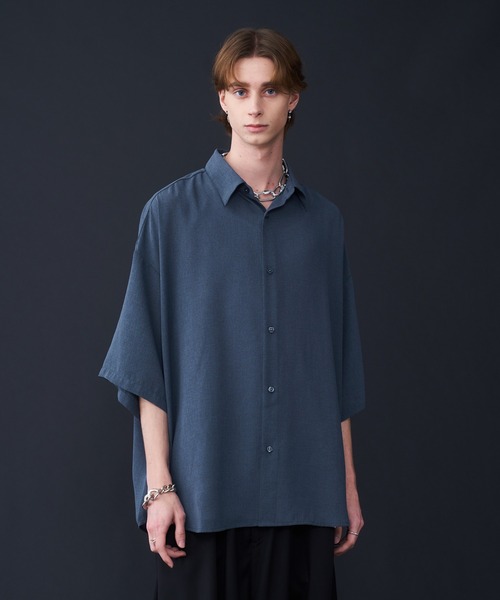 ブラウス シャツ クロップドレギュラーカラーシャツ／cropped regular collar shirt 長袖 襟付き ミニ丈 カジュアル モード Loose silhouette Regular collar shirt /setup/ ルーズ