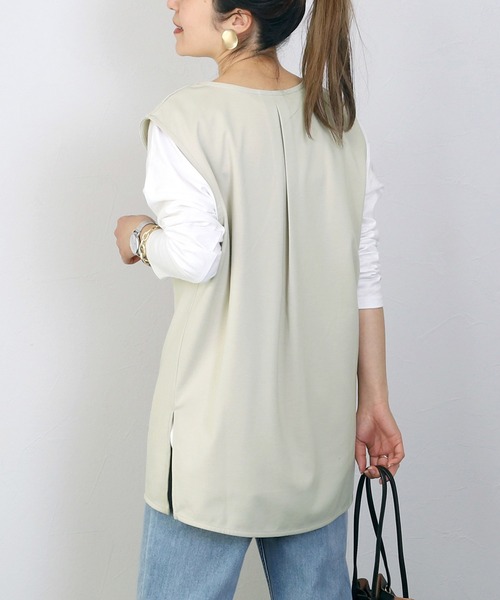 ベスト+ジレ Classy sleeveless tops Sleeveless Chic Zip Top - Black/White | Boston Proper