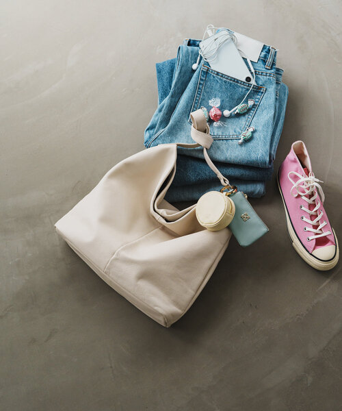 ベーガン〇Alicia Tote〇ストラップ付ミニポーチ付き〇選べる5色 russet ポーチ カラビナ付き ソフトレザーマルチポーチ(Z-210