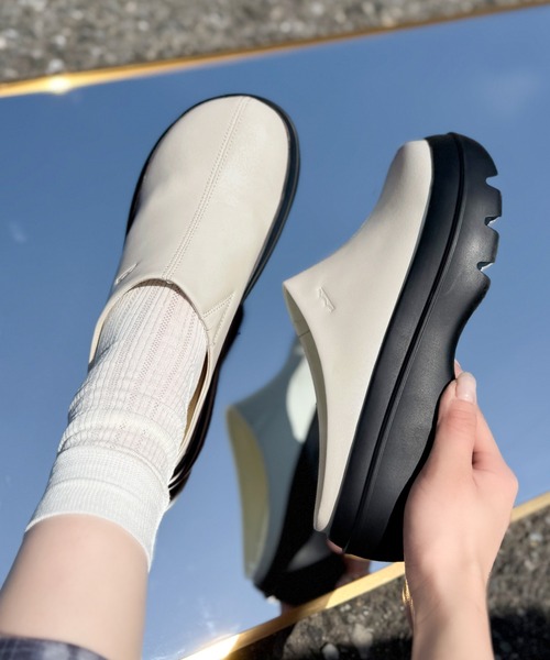 Java ローファー 「+7cmの軽量厚底」トレンド感と履きやすさ。軽量