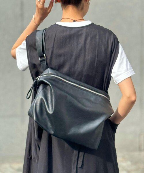BEARDSLEY ショルダーバッグ バッグ スクエアショルダーバッグ
