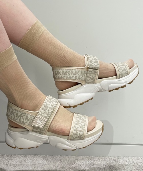 Michael Kors マイケルコース　サンダル　 7.5 MICHAEL KORS（マイケルコース） フラットサンダル 7.5 ベージュ系