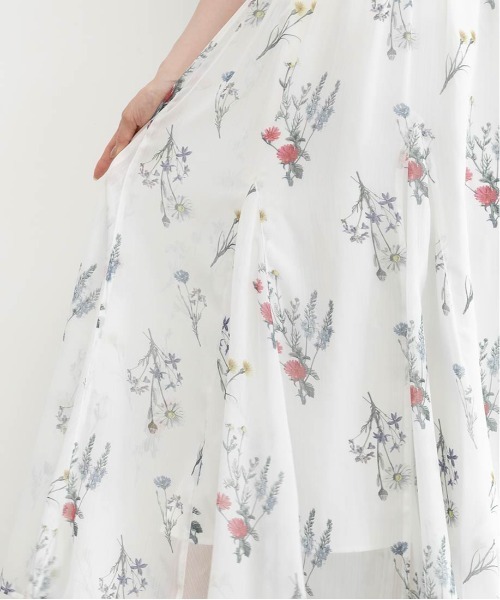 ワンピース 「Botanical Bloom」ボタニカルフラワーシフォンワンピースの画像