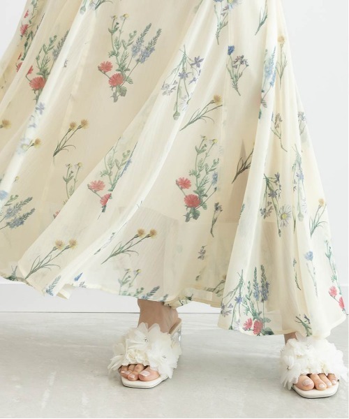 ワンピース 「Botanical Bloom」ボタニカルフラワーシフォンワンピースの画像