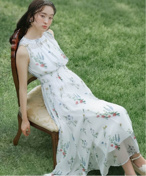 ワンピース 「Botanical Bloom」ボタニカルフラワーシフォンワンピースの画像