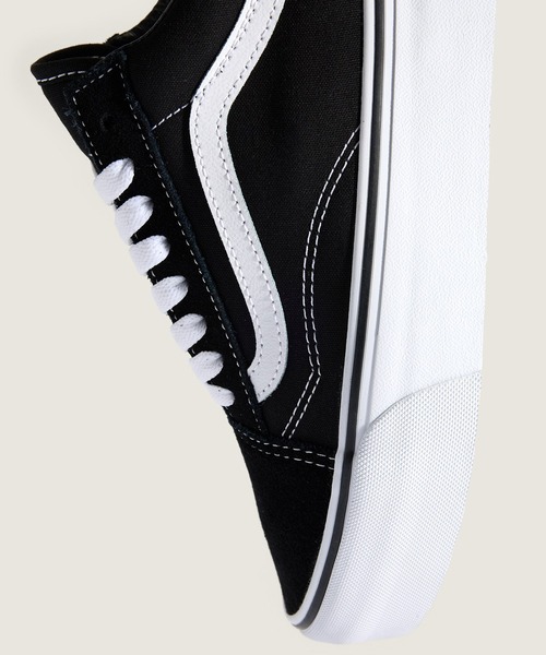 スニーカー オールドスクール プラットフォーム / UA OLD SKOOL PLATFOR Black/Whi VN0A3B3UY281の画像