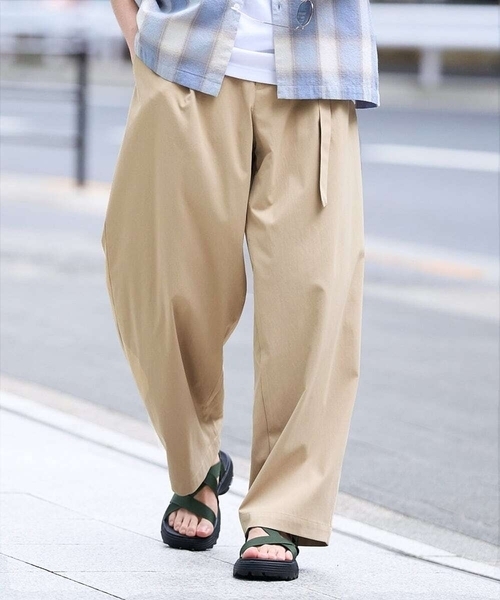 a.v.v（アー・ヴェ・ヴェ） ワイドパンツ パンツ 大人の控えめワイド