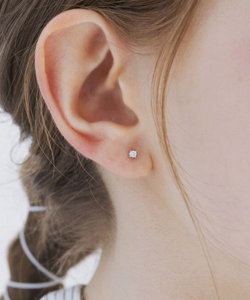 4℃ ピアス K10ホワイトゴールド ダイヤモンドピアス レディース