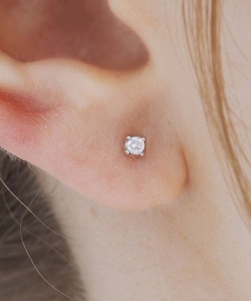 K10ホワイトゴールド ピアス　ダイヤモンド　4℃ 4℃（ヨンドシー） ピアス K10ホワイトゴールド ダイヤモンドピアス