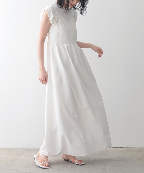 【美品】さざなみ　kostya （white）　ワンピース 白ワンピース ホワイトミディワンピース 刺繍コットン素材[品番