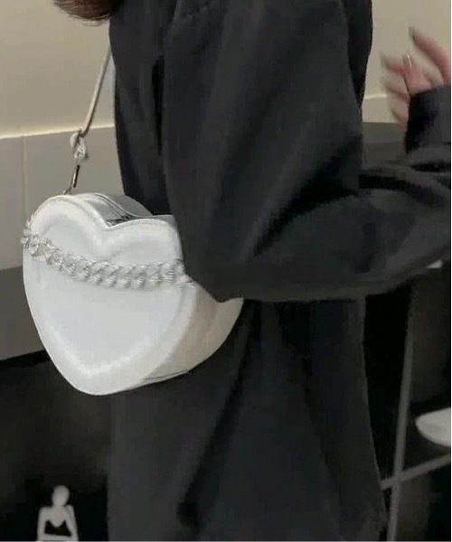 ショルダーバッグ バッグ チェーン付き ハートモチーフ レディース  