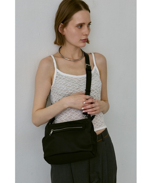 un/neu ショルダーバッグ バッグ ナローハンドルナイロンジップ 