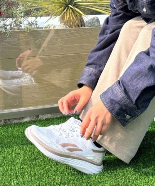 ASBee（アスビー） スニーカー Reebok リーボック VIVA SPEED「軽量