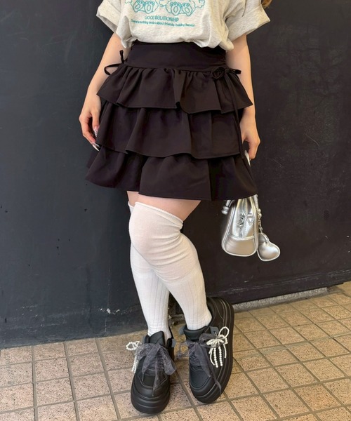 continuer de NICE CLAUP スカート サイドリボンティアードミニ
