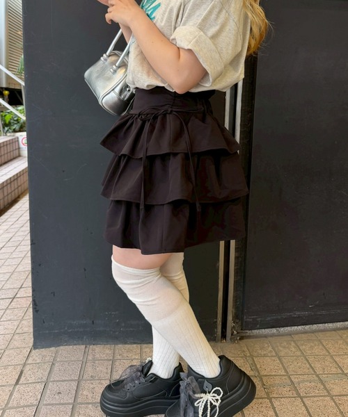 continuer de NICE CLAUP スカート サイドリボンティアードミニ