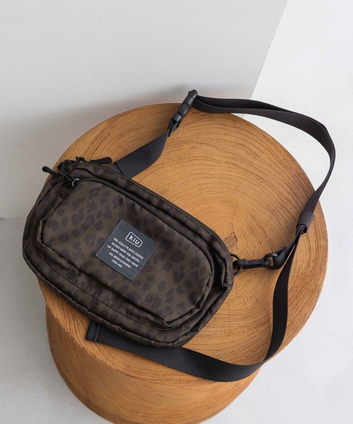 【新作】AX ロゴ ボディバッグ 値下げ交渉可⭕️ 値下げ中！ ARMANI EXCHANGE ウエストポーチ 「A|X アルマーニ エクスチェンジ」AX