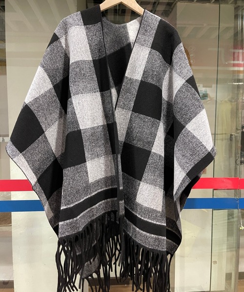 【ジョイさま】モノトーン大判ストール・ ショール　ブラック系　インポートストール witch ポンチョ モノトーンのチェック柄ポンチョ・大判ストール