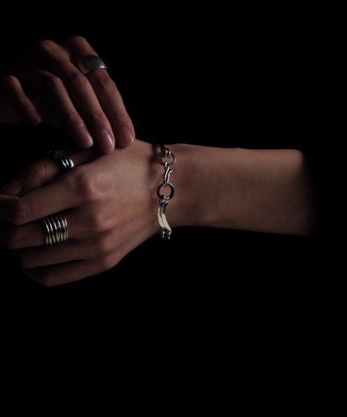 バングル 「YArKA/ヤーカ」assembly parts double line bangle 「tojir un」/多パーツダブルラインバングルの画像