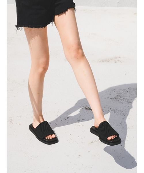 【Steve Madden】ヴァレンサンダル STEVE MADDEN サンダル フラットサンダル/STEVE AWESTRUCK-US