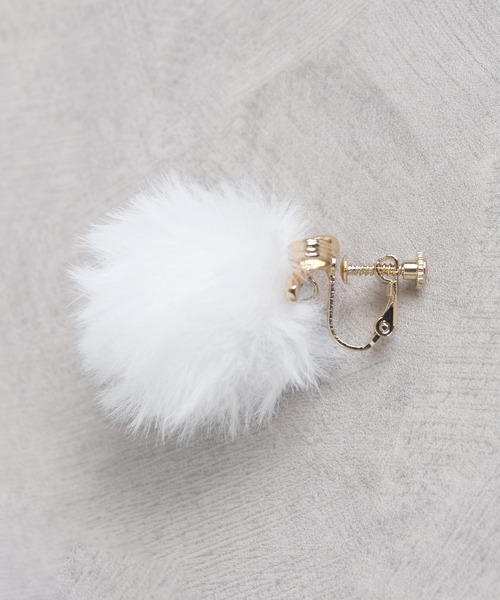 Flowering（フラワーリング） イヤリング リボン×ポンポンファー