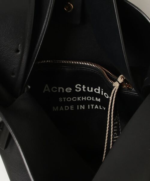 Acne Studios A10386AIP 関税送料込 Acne Studios - Multipocket mini studs bag - ホワイト