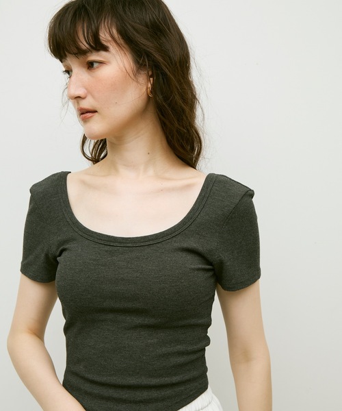 tシャツ Open-back top with cups / カップ付バックオープントップス