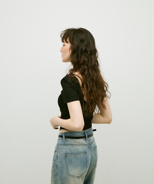 tシャツ Open-back top with cups / カップ付バックオープントップス