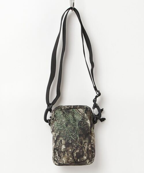 HUF（ハフ） ショルダーバッグ HUF REALTREE BOWERY SIDE BAG リアル