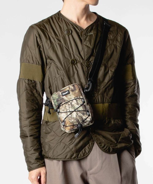 新品未使用　Butter goods バター　ショルダーバッグ　リアルツリー HUF（ハフ） ショルダーバッグ HUF REALTREE BOWERY SIDE BAG リアル