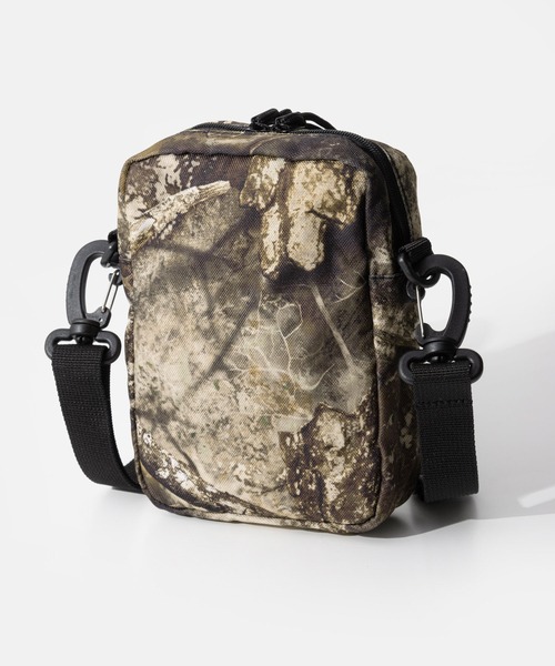 HUF（ハフ） ショルダーバッグ HUF REALTREE BOWERY SIDE BAG リアル