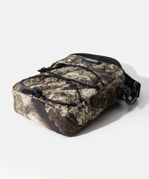 HUF（ハフ） ショルダーバッグ HUF REALTREE BOWERY SIDE BAG リアル