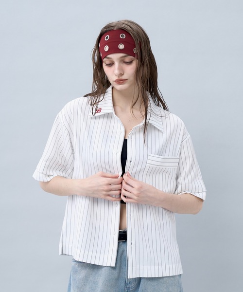 Tonderloin 半袖シャツ ホワイト/レッド ストライプ BENUA シャツ 半袖 Striped short sleeve shirt 一 ストライプ半袖