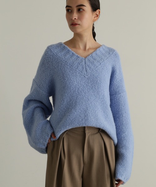 美品♡ジルスチュアート♡ブークレＶネックプルオーバー JILL STUART ニット セーター ブークレVネックプルオーバー