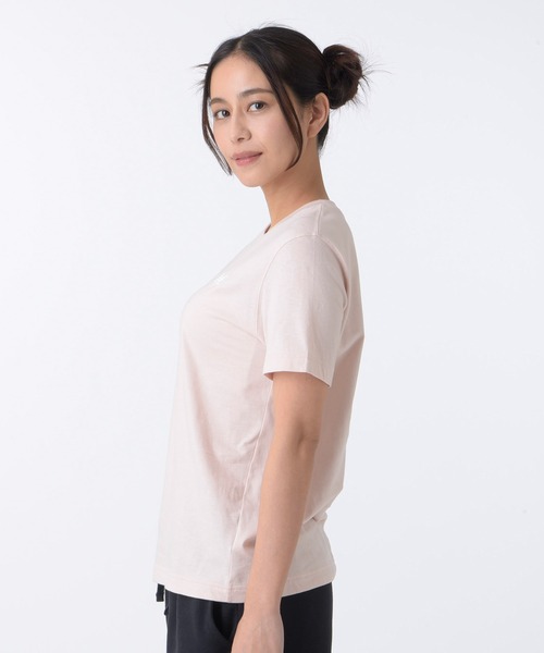 ★関税込★New Balance★WOMEN ESSENTIAL LOGO SHORT SLEEVE★ Amazon.co.jp: New Balance Women's Essentials Stacked Logo