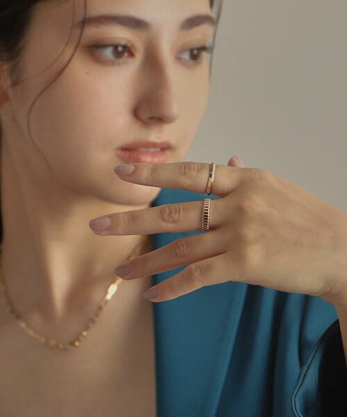 指輪 リング K10ダイヤモンド しのぎダイアゴナル リング レディースの画像