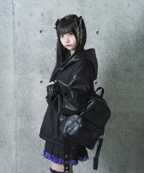 Amilige（アミリージュ） デイバック リュック くぎベア型押し総柄