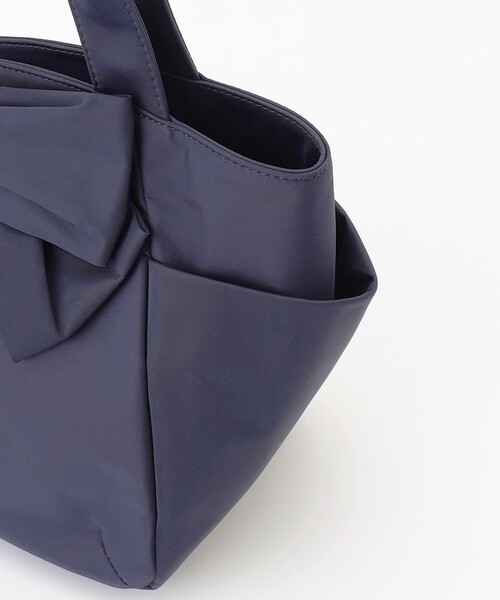 【TOCCA】トッカ KNOT IN HEART NYLONTOTE M トートバッグ M 大人百花掲載】KNOT IN HEART NYLONTOTE M – TOCCA OFFICIAL SITE