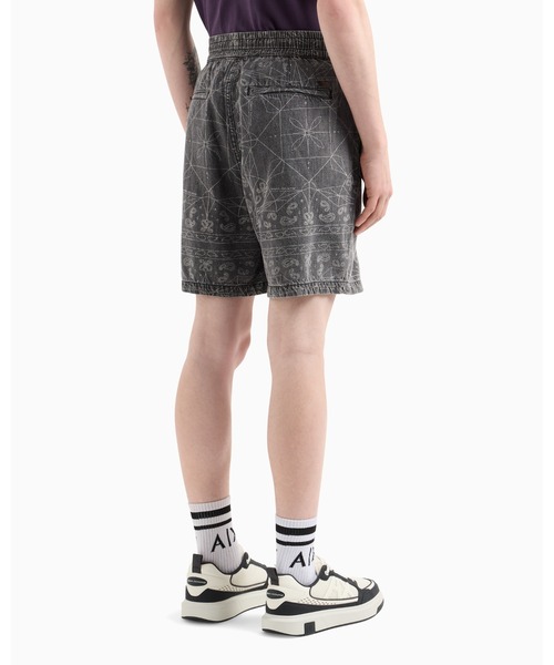 パンツ 「A|X アルマーニ エクスチェンジ」ペイズリープリント コットンリネンデニム ハーフパンツ メンズの画像