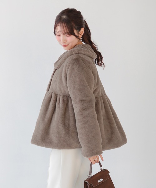 Fit more（フィットモア） コート アウター ファーペプラムアウター