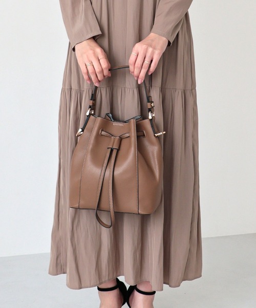 レディース 美品 Aia Malv 巾着型 フリンジ ショルダーバッグ