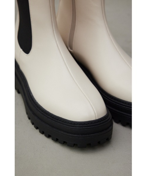 【新品未使用】AZUL BY MOUSSYサイドゴアブーツ AZUL BY MOUSSY ブーツ トラックソールサイドゴアブーツ