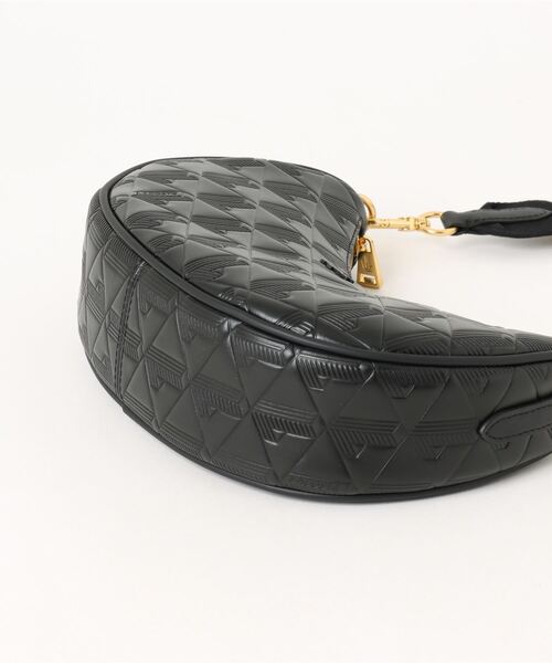 【LACOSTE】MAHEKI Moon Bag_NF4710M (BLACK)〜ショルダーバッグ Women's Maheki Embossed Leather Half Moon Bag - Bags - New